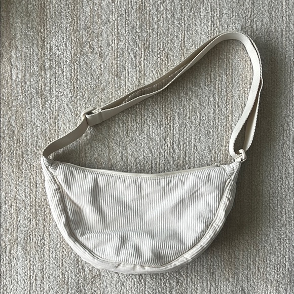 uniqlo-bags-uniqlo-round-mini-shoulder-bag-corduroy-off-white